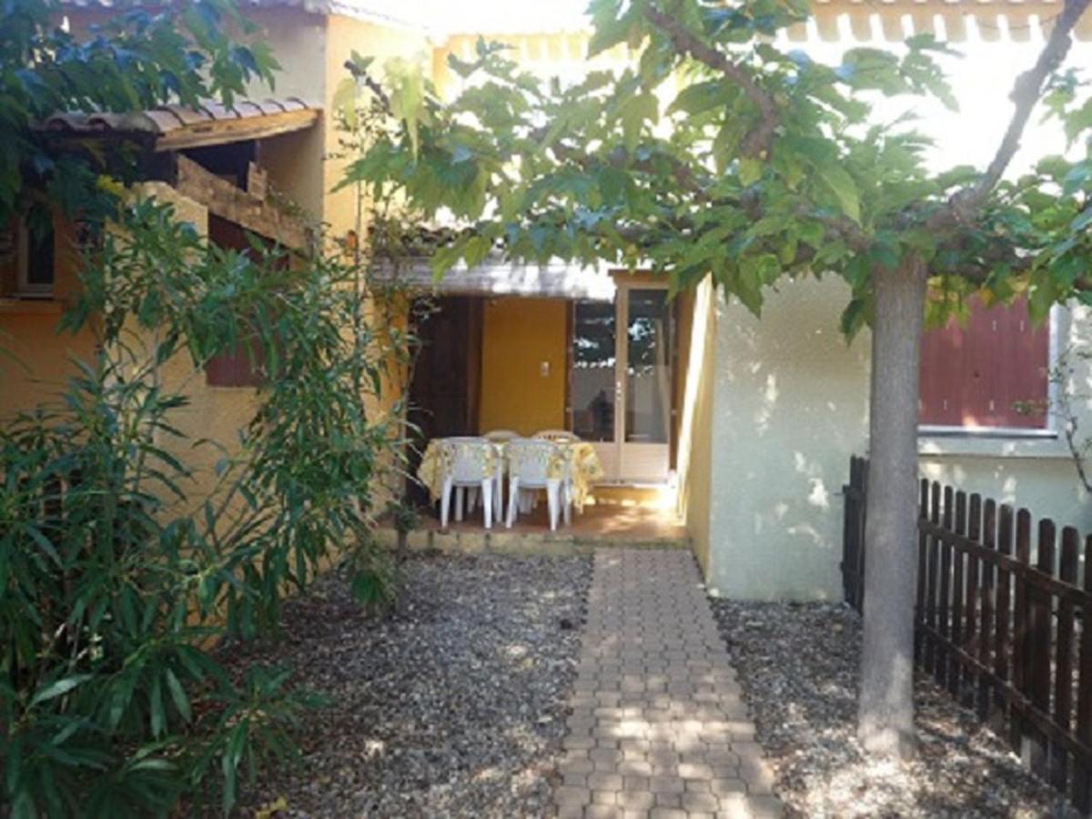 Gites Le Pressoir Vias Exterior photo
